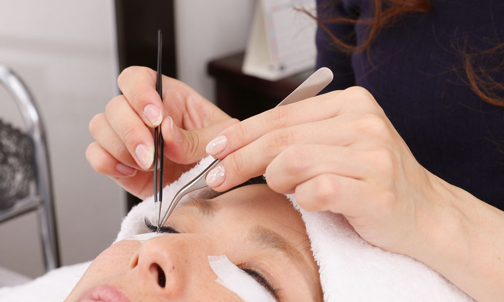 Eye lash